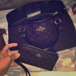 Coach purse and wallet/wristlet